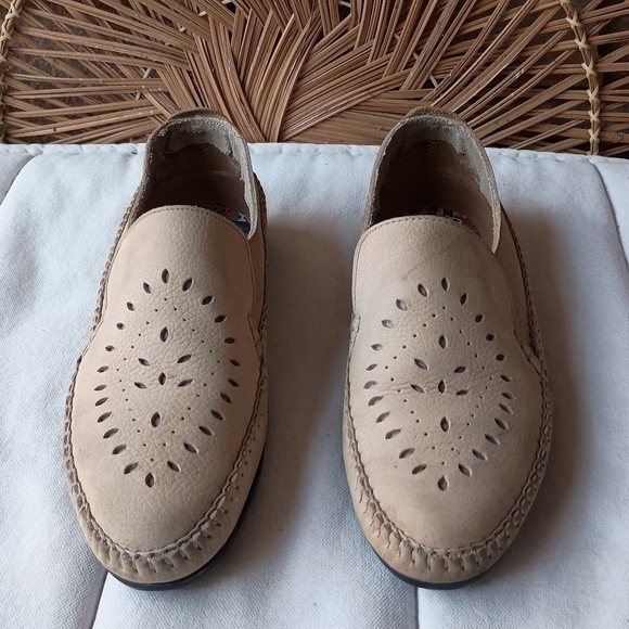 Hush Puppies Shoes - Hush Puppies Tan Leather Loafers_8.5